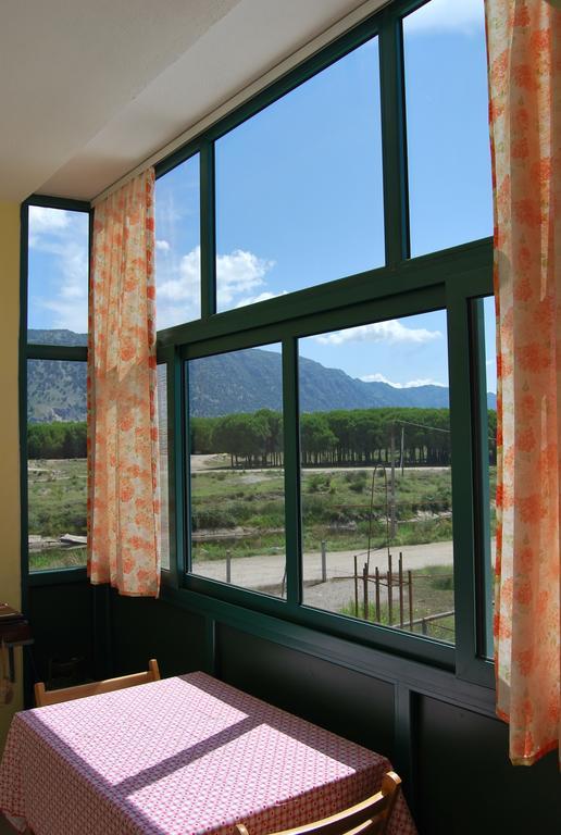 H And H Guesthouse Velipojë Extérieur photo