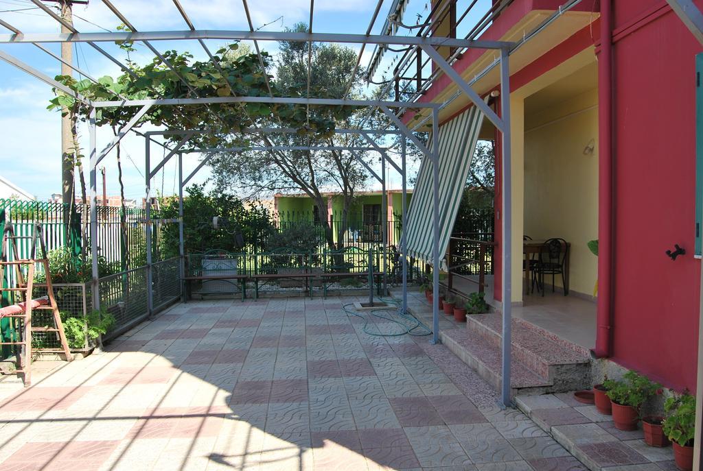 H And H Guesthouse Velipojë Extérieur photo