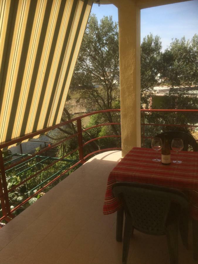 H And H Guesthouse Velipojë Extérieur photo